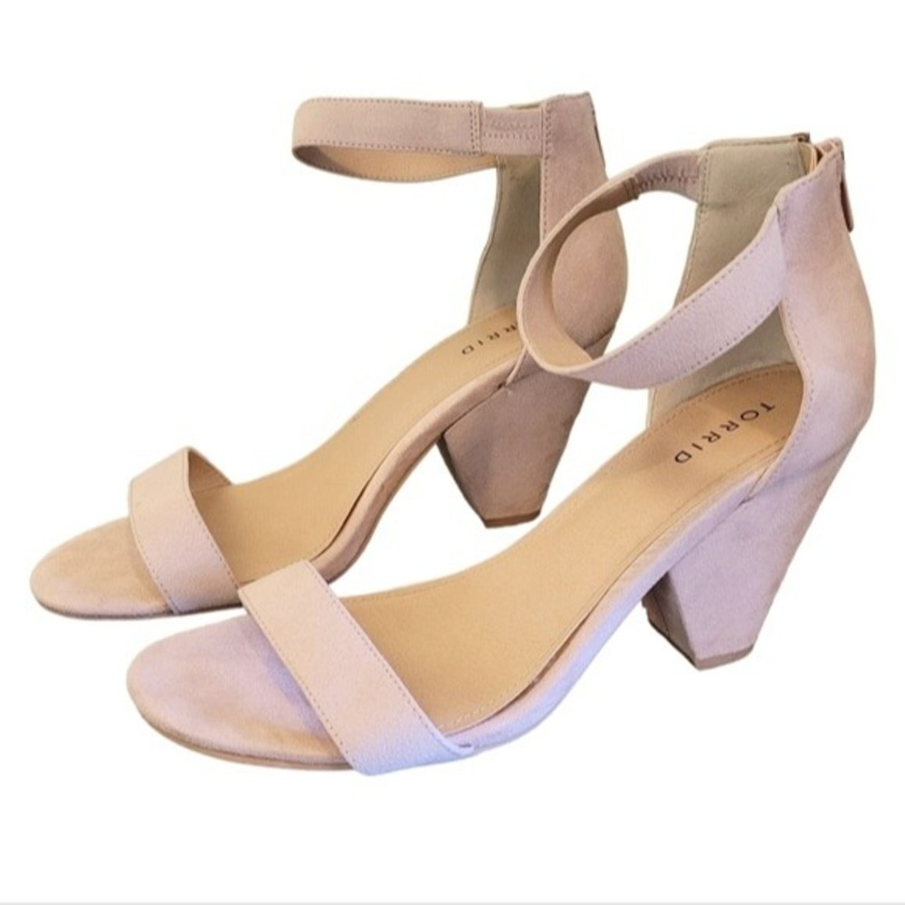 Torrid Women's Suede Block Heels Ankle Strap Size 9.5W Dusty Pink